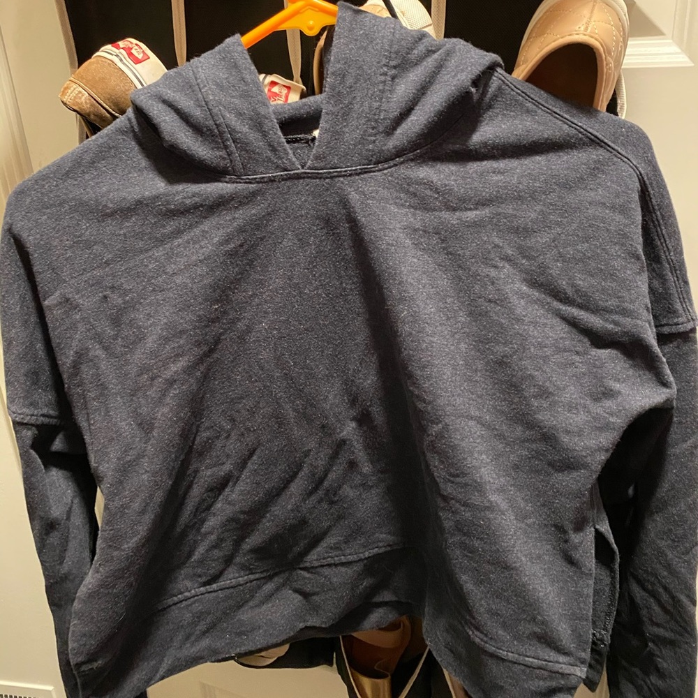 EUC navy blue cropped hoodie